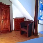 Eva *