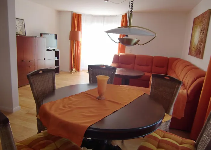 Semesterbostad Eva *